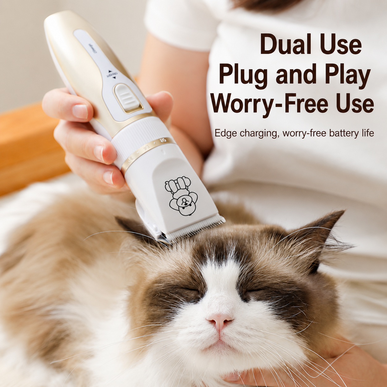 Electric dog paw hair clipper for detailed grooming around the paws