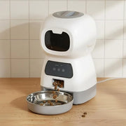 WiFi pet feeder with smart control and automatic food dispensing