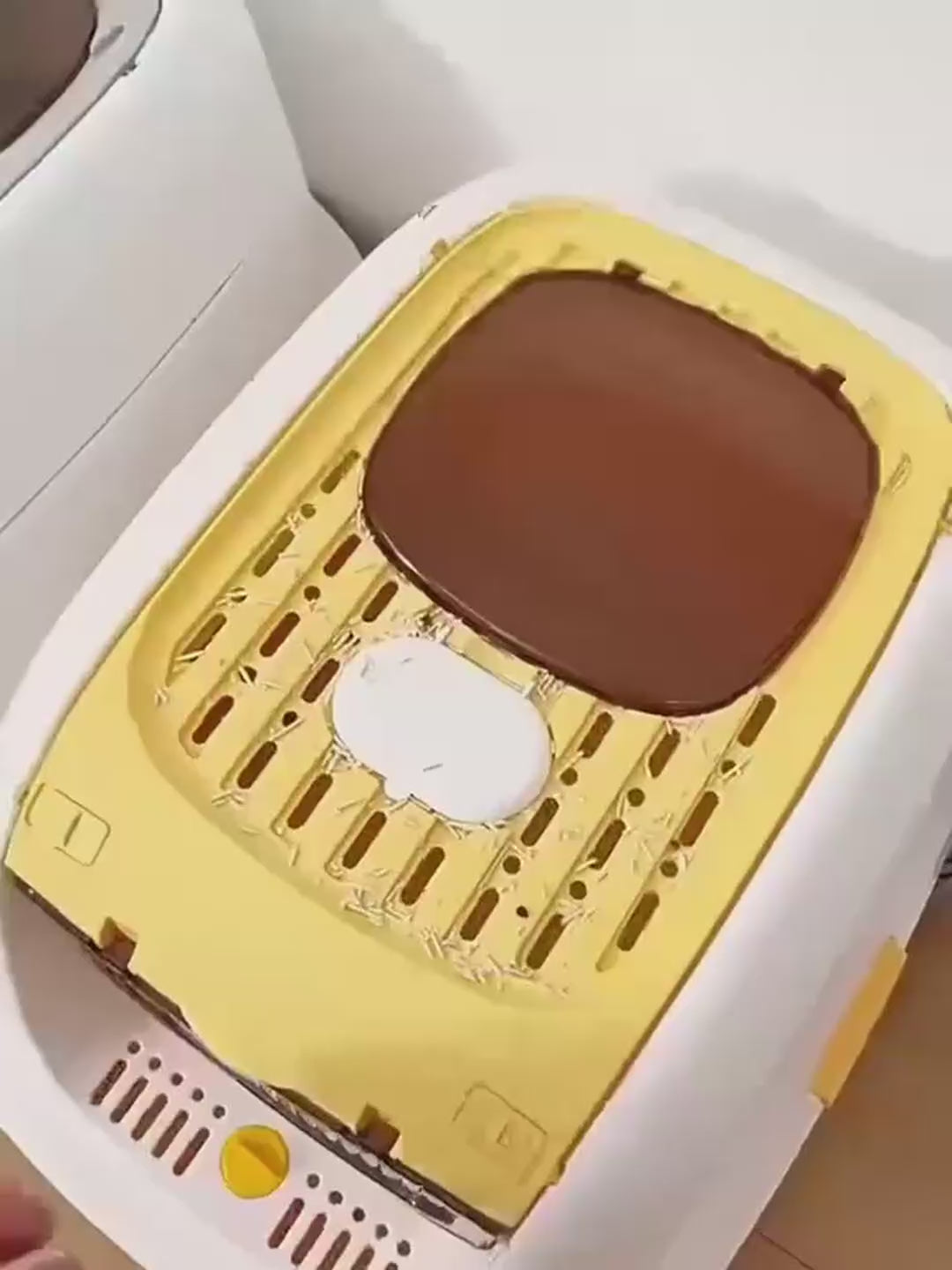 cat litter boxses